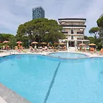 Bertha Fronte Mare Hotel 3*