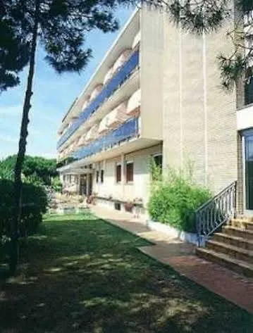 Bertha Fronte Mare Hotell 3*